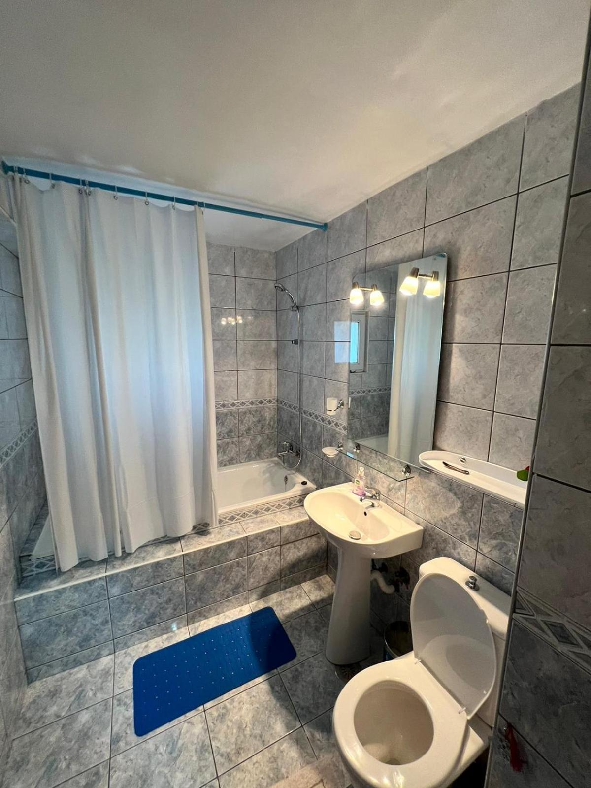 Unirii 64 Apartment Bukares Bagian luar foto