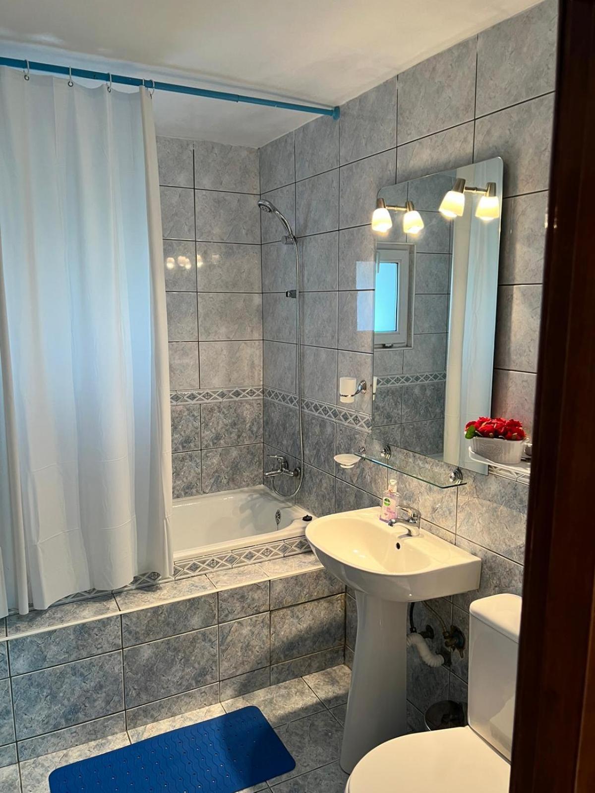 Unirii 64 Apartment Bukares Bagian luar foto