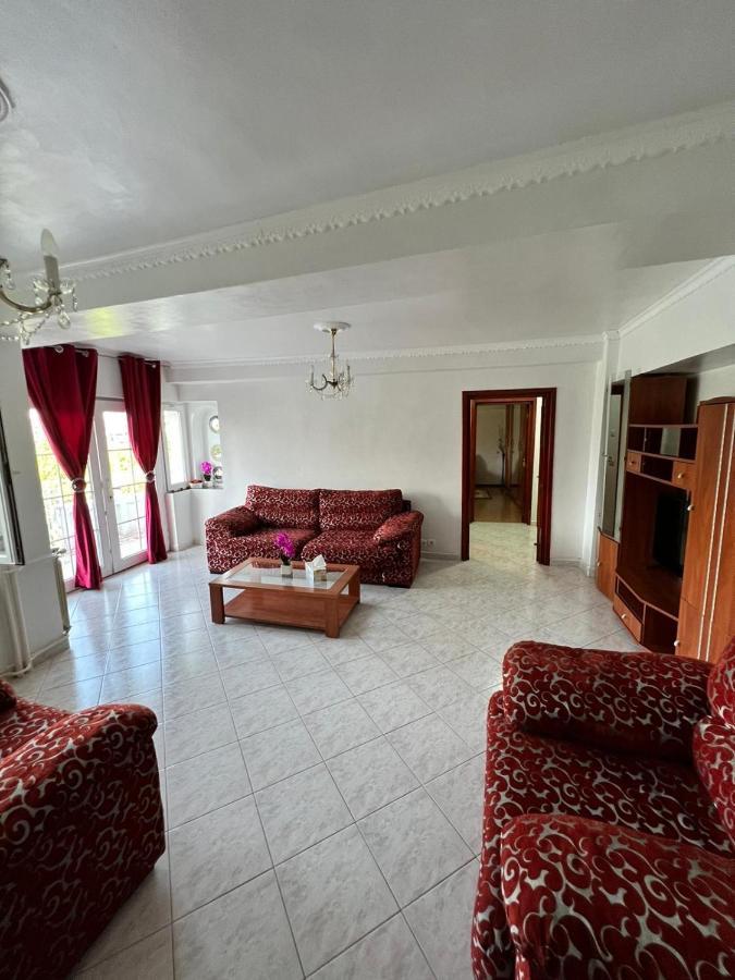 Unirii 64 Apartment Bukares Bagian luar foto